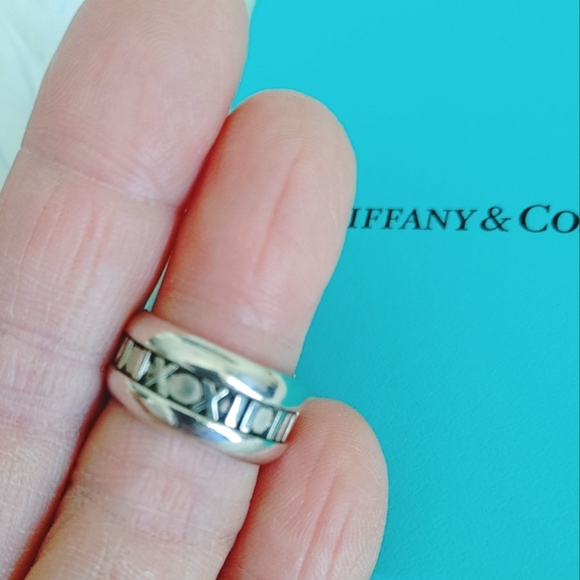 Authentic Tiffany & Co Sterling Silver Atlas Roman Numeral Wide Band Ring - Picture 4 of 13